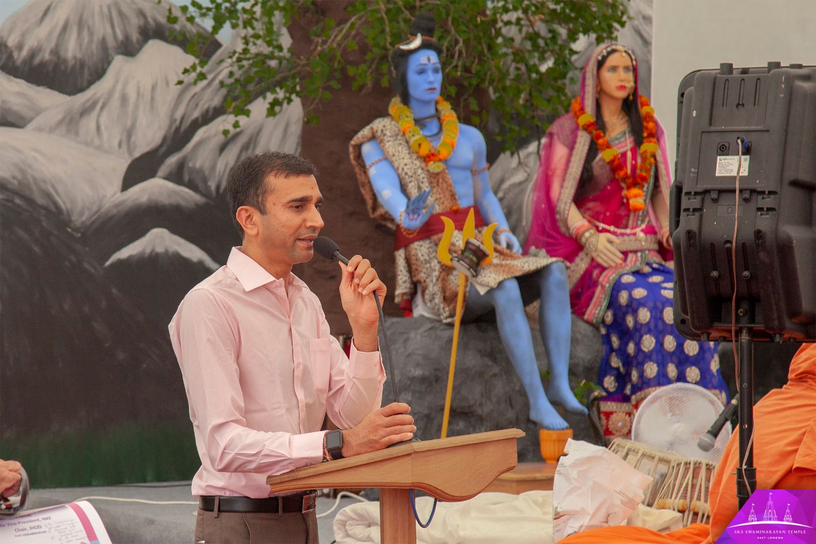 ©1987-2017 SKS Swaminarayan Temple East London